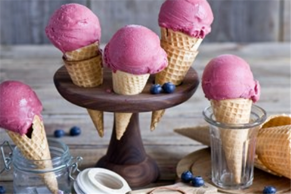 布拉朵冰淇淋蓝莓味