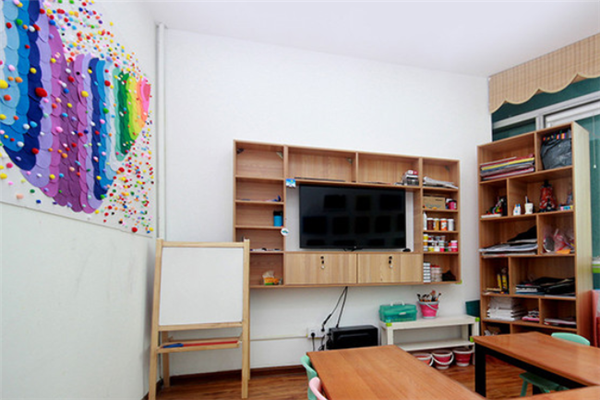 花格子儿童美术中心教室