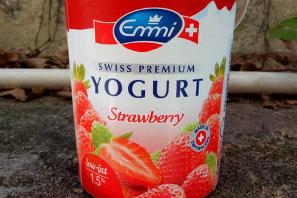 yogurt酸奶草莓