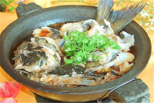 于记石锅主题餐厅石锅鱼