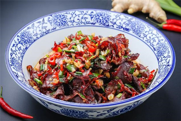 筷湘随湘菜炒牛肉