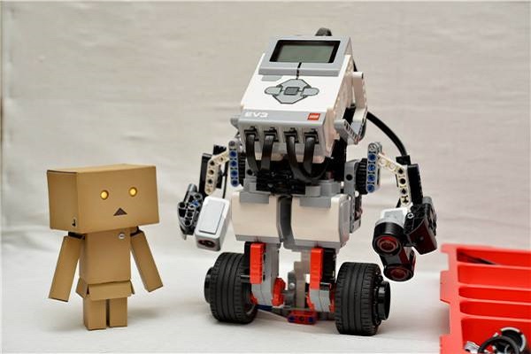 加盟机械公民适合机器人教育市场吗