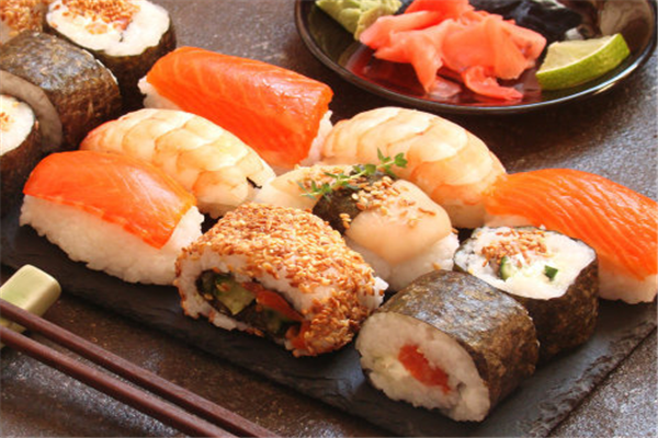 渔册寿司生鱼片