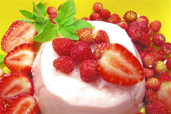 甜蜜传奇甜品草莓