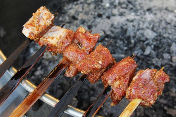 火焰山之竹签烤肉羊肉