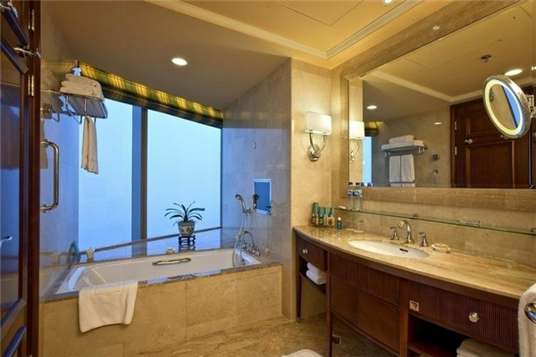龙岩恒宝大酒店浴室