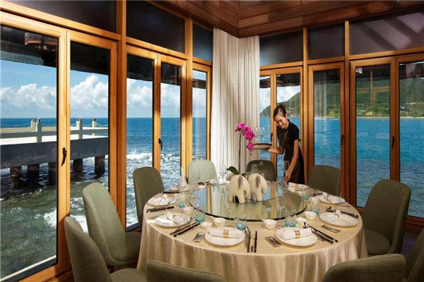 海上餐厅海景