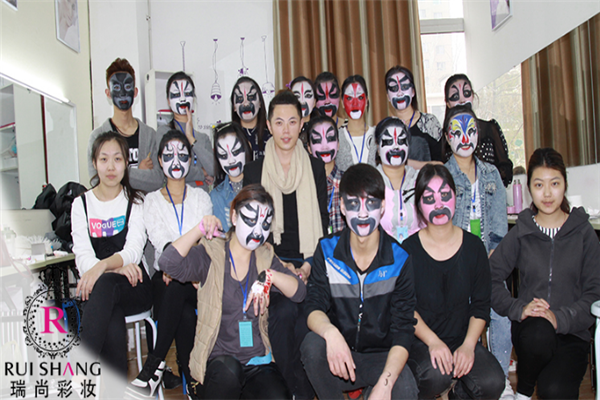 东方瑞尚化妆培训化妆师团队