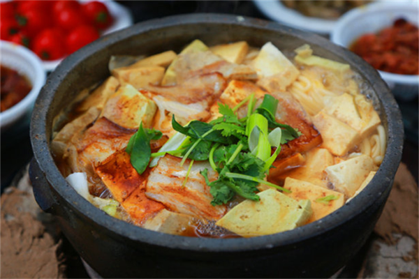 豆腐宴特色火锅鲜香