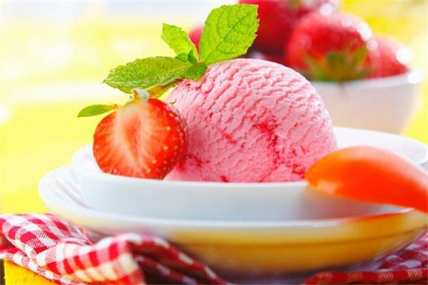 酷比斯意式手工冰淇淋草莓味