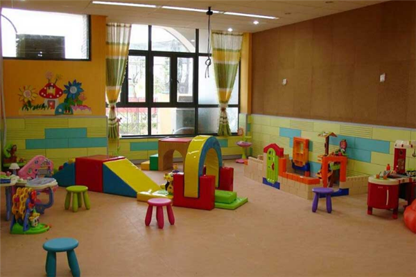 新贝亚教育中心玩具室