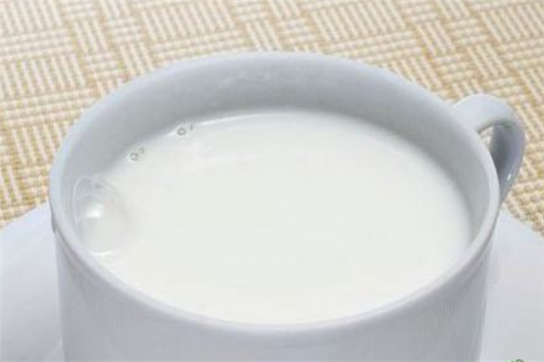 云泉约鲜牛奶美味