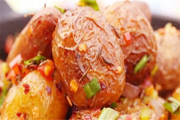 神农架炕土豆美味