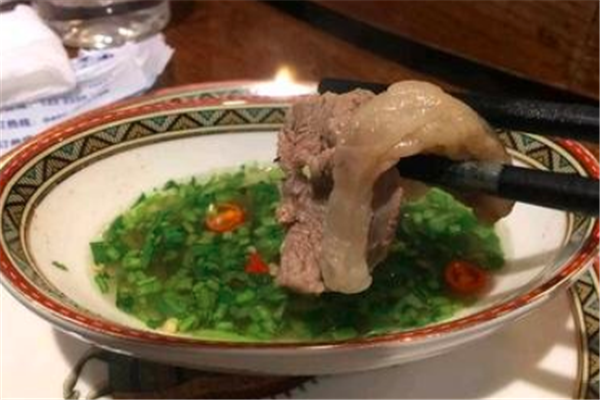 铜锅烀羊肉鲜嫩