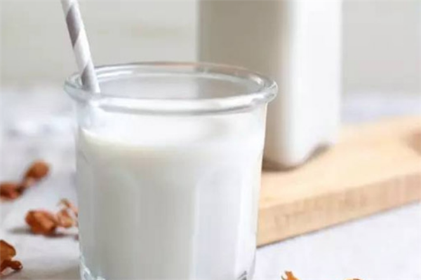 山东有花园牛奶的代理么？