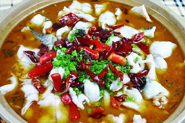 巧仙婆砂锅焖鱼米饭-麻辣