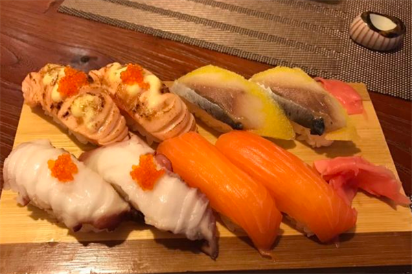 隐町日本料理鱼子酱