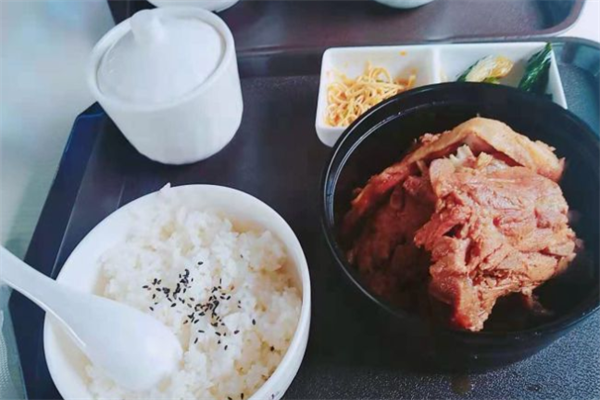 郑掌门犟骨头排骨饭