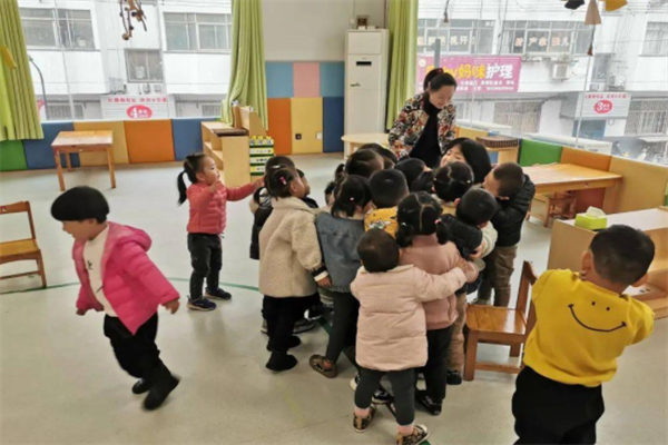 彦艺幼儿园教室
