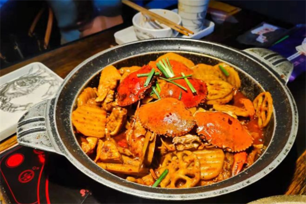蟹珽沣肉蟹煲土豆