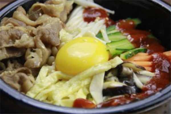 阿玛尼韩式石锅拌饭鸡蛋