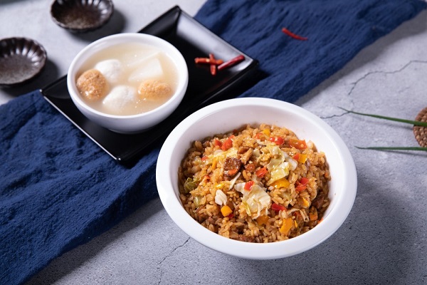 做中式快餐可以选小饭桶焖肉饭吗