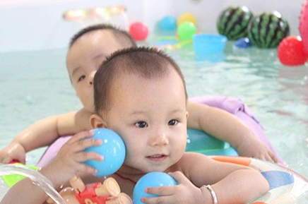 金寶寶嬰幼兒游泳館