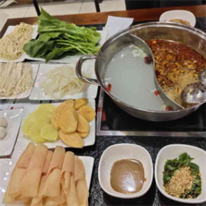 阳光明媚涮涮锅加盟