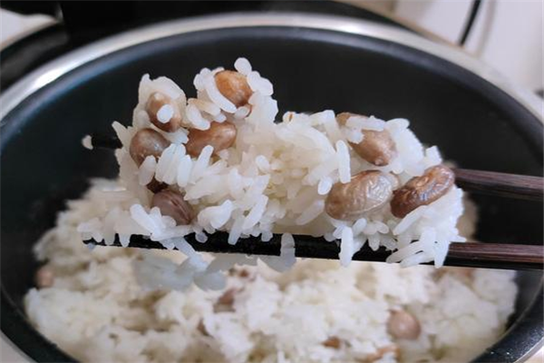 焖米饭花生