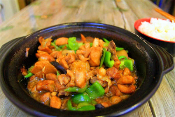 吉美味黄焖鸡米饭青椒