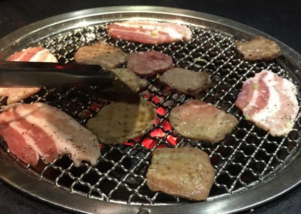 牛角日式烤肉美味