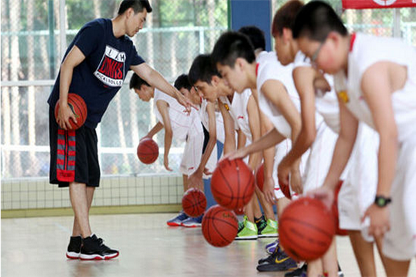 启力青少年篮球运动俱乐部教育