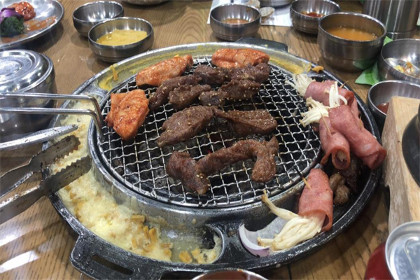 GOGIYA韩国传统烤肉店美食