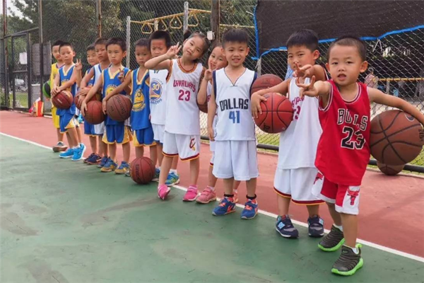 小球星club社区儿童篮球培训特色