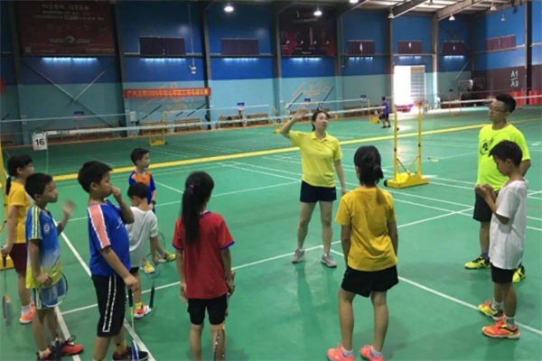 东亚上羽羽毛球训练营讲解