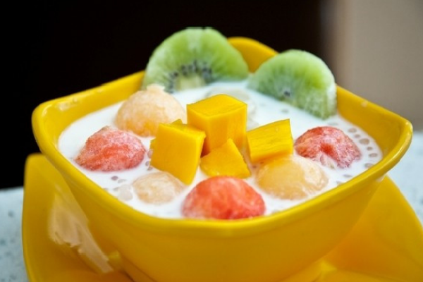 蔡小甜甜品水果酸奶