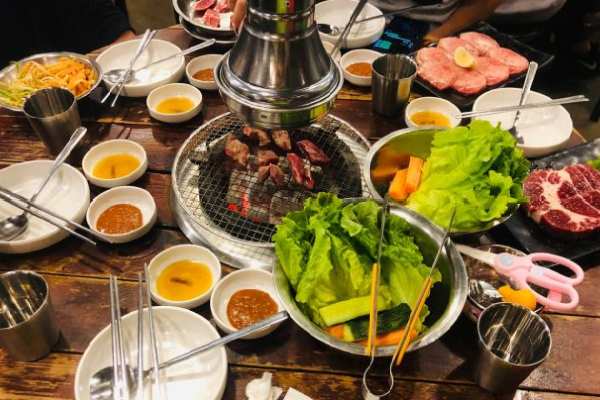 小本家韩国料理蒸汽烤肉