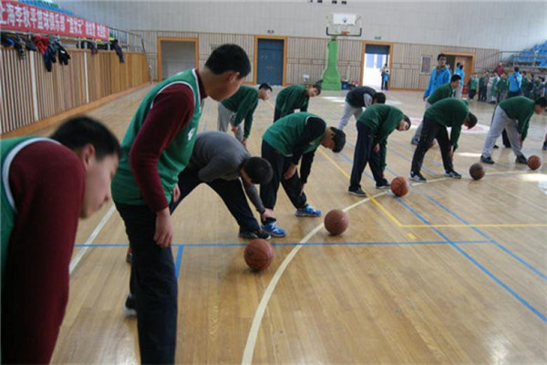 不负年少青少年篮球发展联盟篮球培训