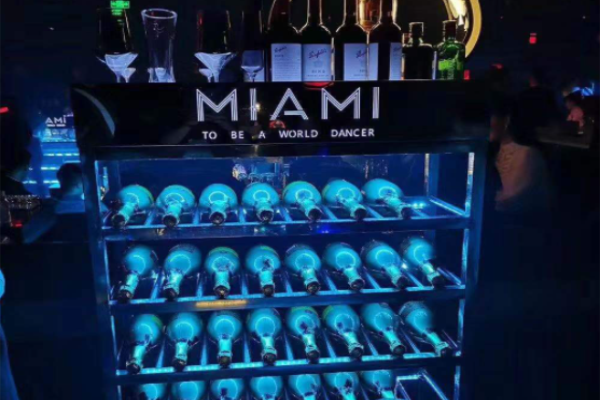 迈阿密酒吧加盟店大概要多少钱