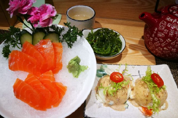 卷留香寿司三文鱼