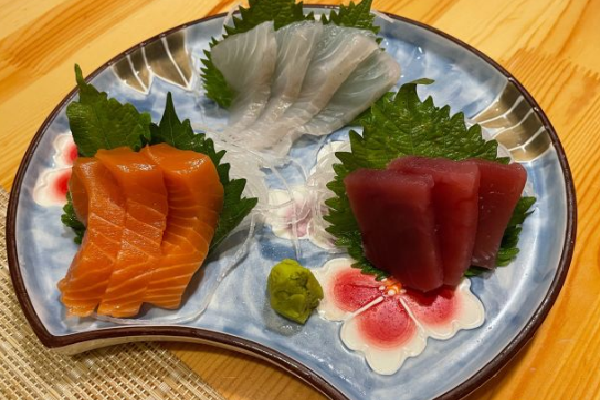 鳗寿司日本料理刺身拼盘