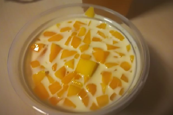 谢记港式甜品芒果酸奶