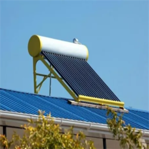 雅甜太阳能热水器屋顶