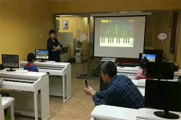 TheONE智能钢琴教室课堂