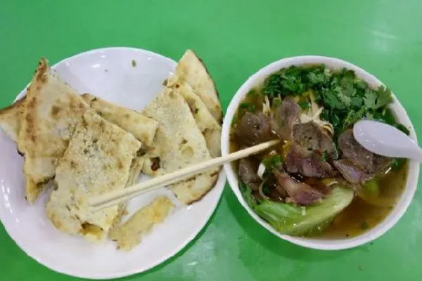 洪福烧饼牛肉汤特色烙饼