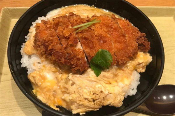 爆丼屋特色