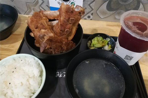 小杨阿森酱骨头米饭套餐