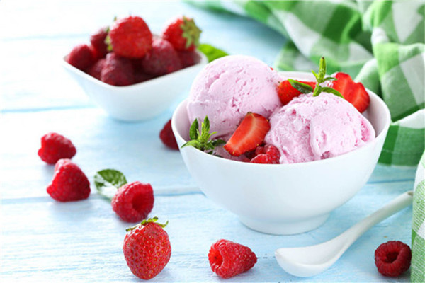 NOBIBILI冰淇淋草莓