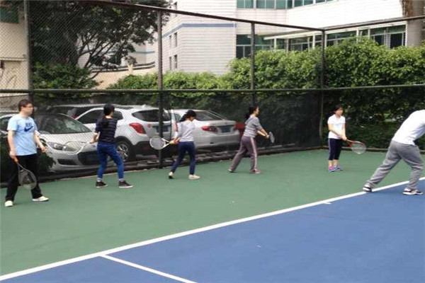 网球俱乐部练习