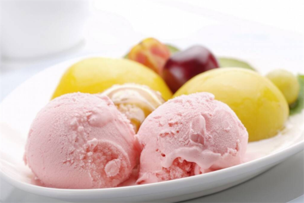 尚味冰淇淋草莓